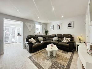 Lounge- click for photo gallery
